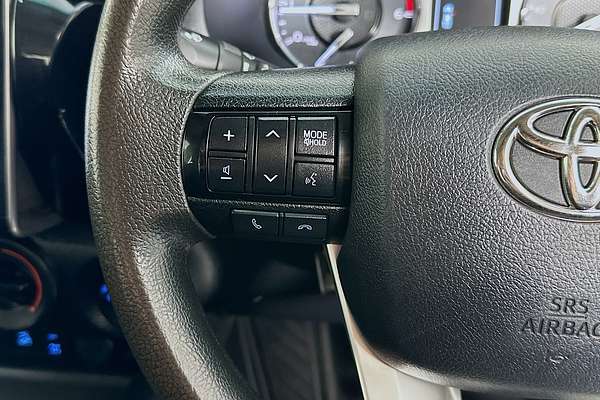2021 Toyota HILUX SR (4x4) GUN126R FACELIFT 4X4
