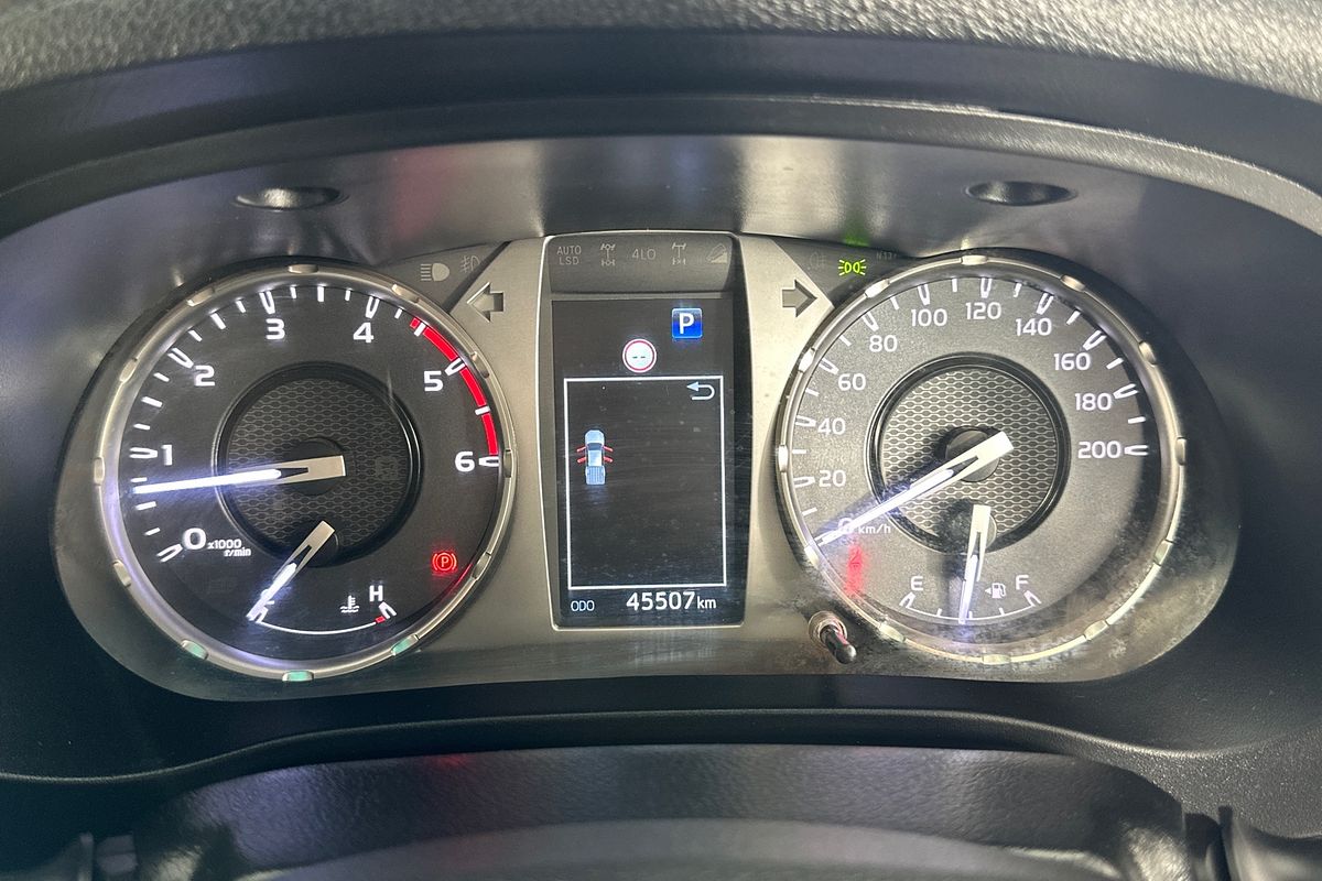 2021 Toyota HILUX SR5 (4x4) GUN126R FACELIFT 4X4