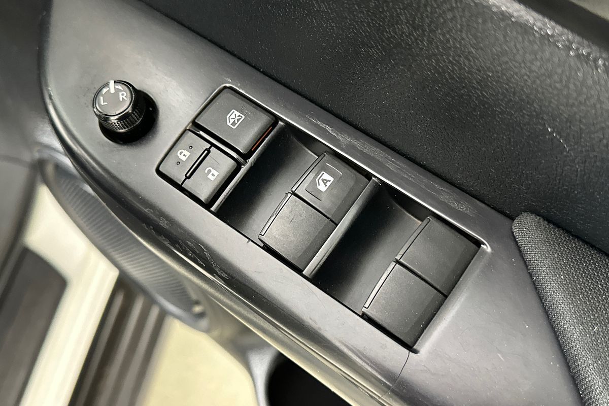 2022 Toyota HILUX SR (4x4) GUN126R 4X4