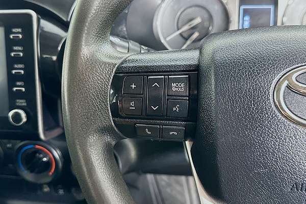 2020 Toyota HILUX SR (4x4) GUN126R FACELIFT 4X4