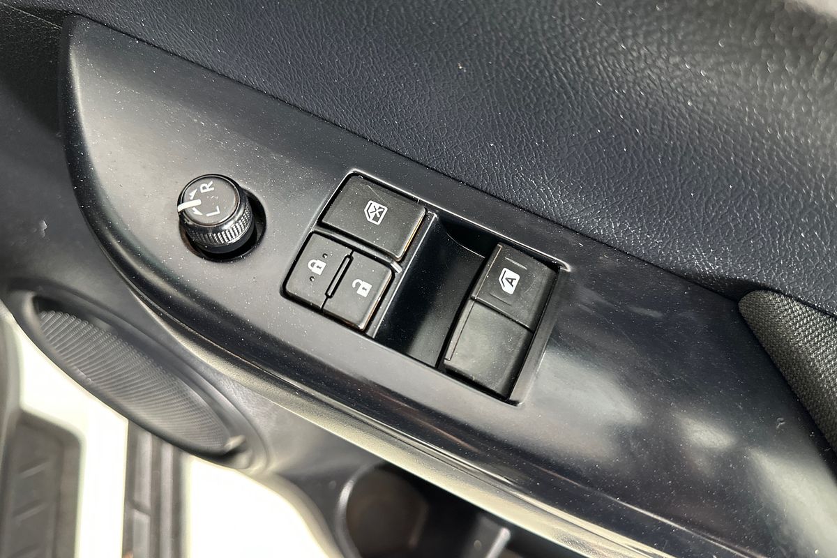 2018 Toyota HILUX SR GUN126R 4X4