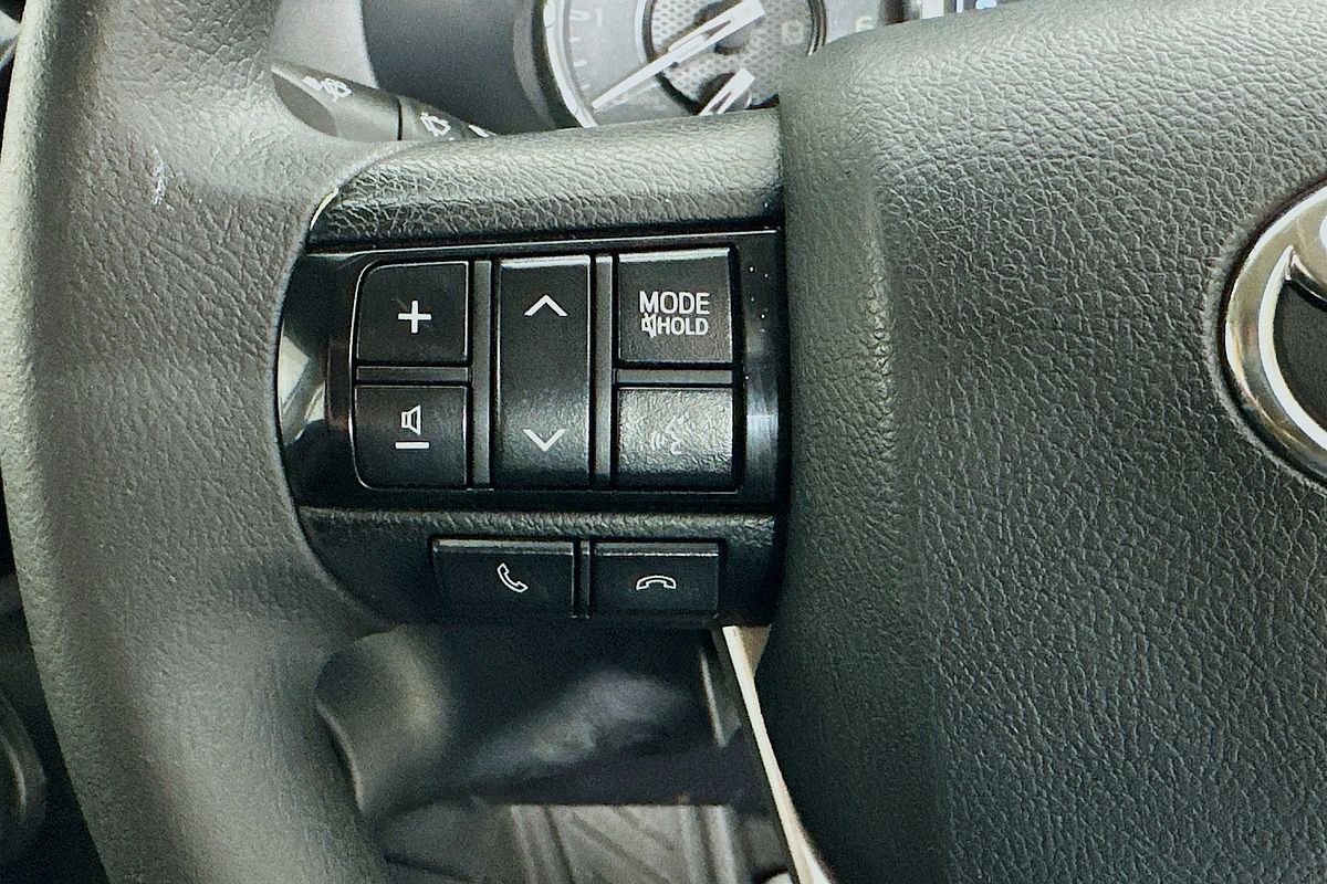 2021 Toyota HILUX SR (4x4) GUN126R FACELIFT 4X4