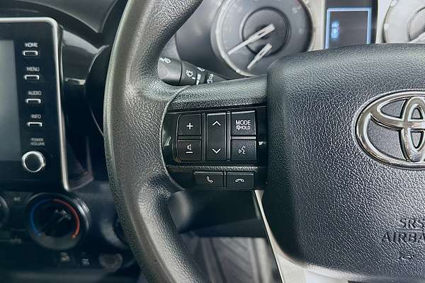 2020 Toyota HILUX SR (4x4) GUN126R FACELIFT 4X4