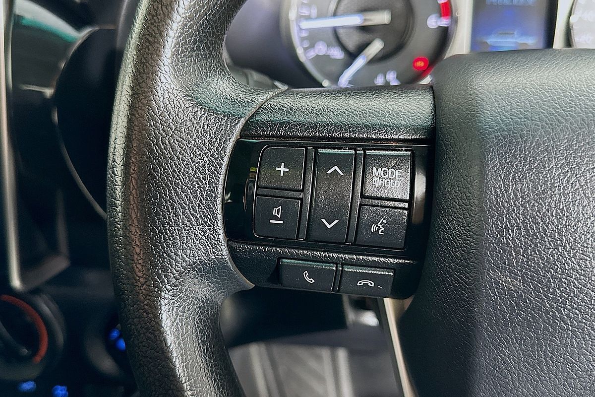 2021 Toyota HILUX SR (4x4) GUN126R FACELIFT 4X4