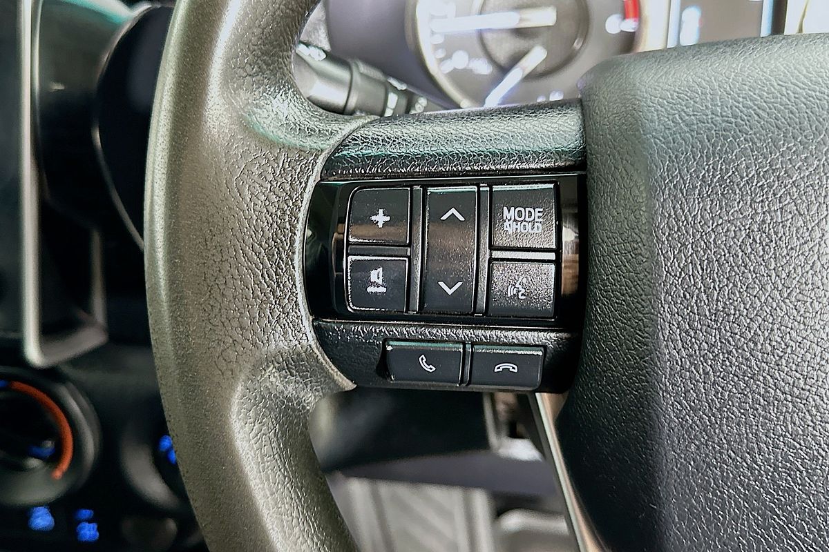 2021 Toyota HILUX SR (4x4) GUN126R FACELIFT 4X4