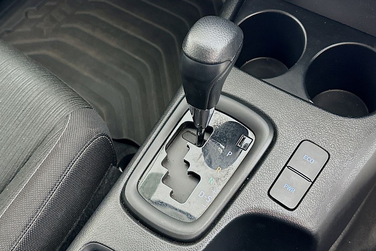 2024 Toyota HILUX SR GUN126R 4X4