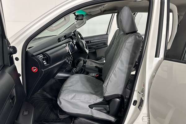 2018 Toyota HILUX SR (4x4) GUN126R MY19 4X4