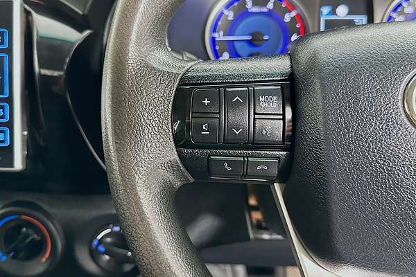 2020 Toyota HILUX SR (4x4) GUN126R MY19 UPGRADE 4X4