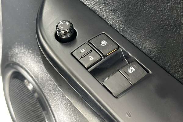 2023 Toyota HILUX SR GUN126R 4X4