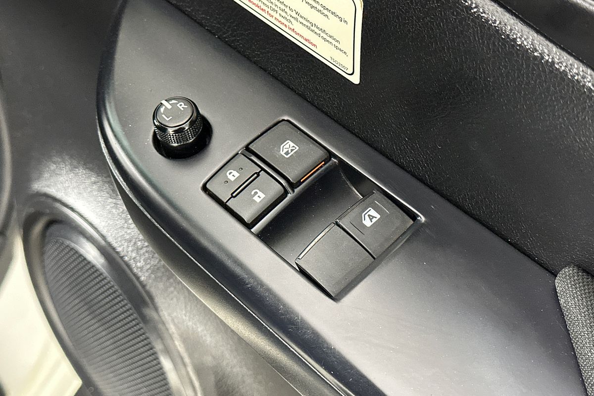 2022 Toyota HILUX SR (4x4) GUN126R 4X4