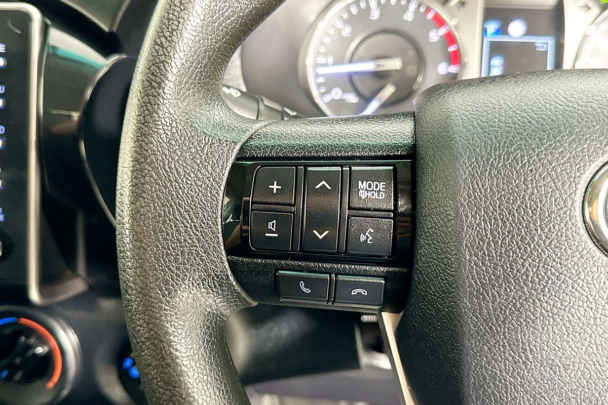 2021 Toyota HILUX SR (4x4) GUN126R FACELIFT 4X4