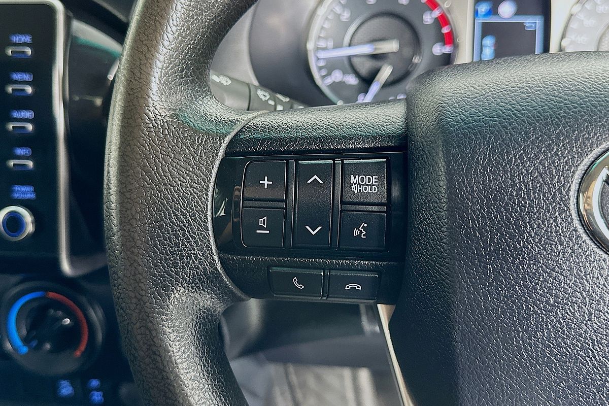 2021 Toyota HILUX SR (4x4) GUN126R 4X4