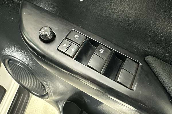 2021 Toyota HILUX SR (4x4) GUN126R FACELIFT 4X4