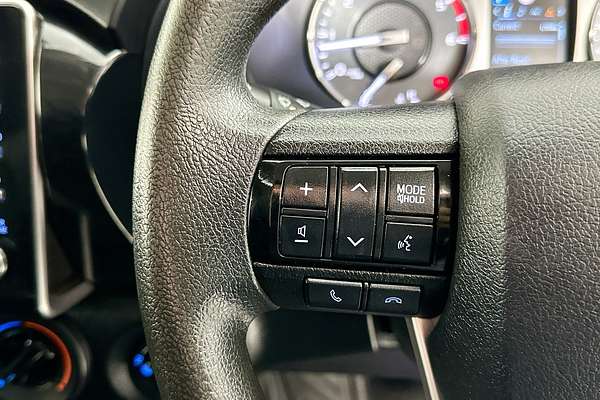 2021 Toyota HILUX SR (4x4) GUN126R FACELIFT 4X4