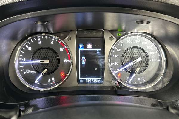 2020 Toyota HILUX SR (4x4) GUN126R FACELIFT 4X4
