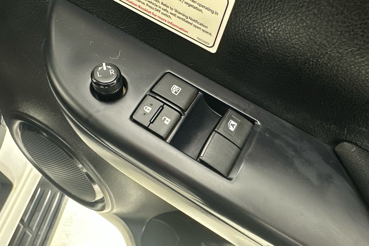 2022 Toyota Hilux SR (4x4) GUN126R 4X4
