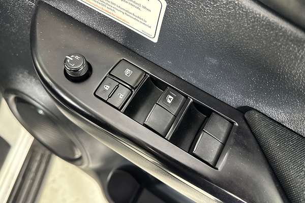 2021 Toyota HILUX SR (4x4) GUN126R 4X4