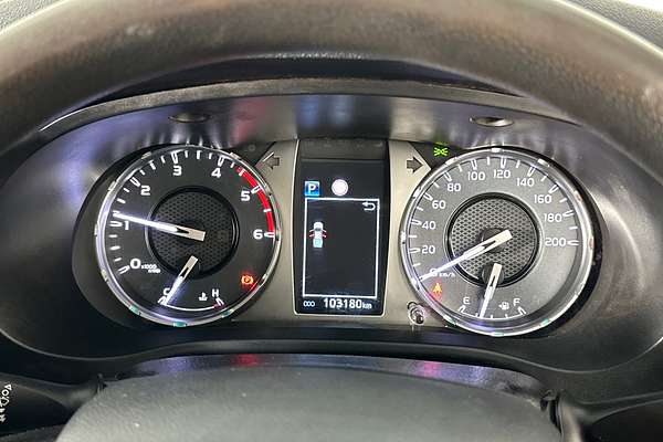 2020 Toyota HILUX SR (4x4) GUN126R FACELIFT 4X4