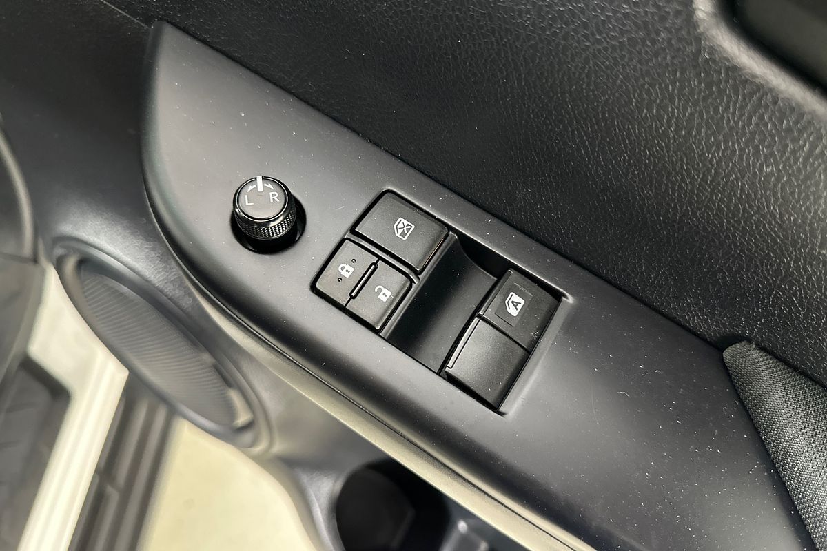 2018 Toyota Hilux SR (4x4) GUN126R MY19 4X4