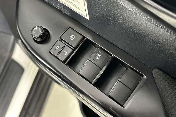 2021 Toyota HILUX SR (4x4) GUN126R 4X4
