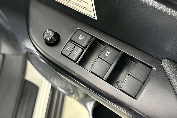 2021 Toyota HILUX SR (4x4) GUN126R 4X4