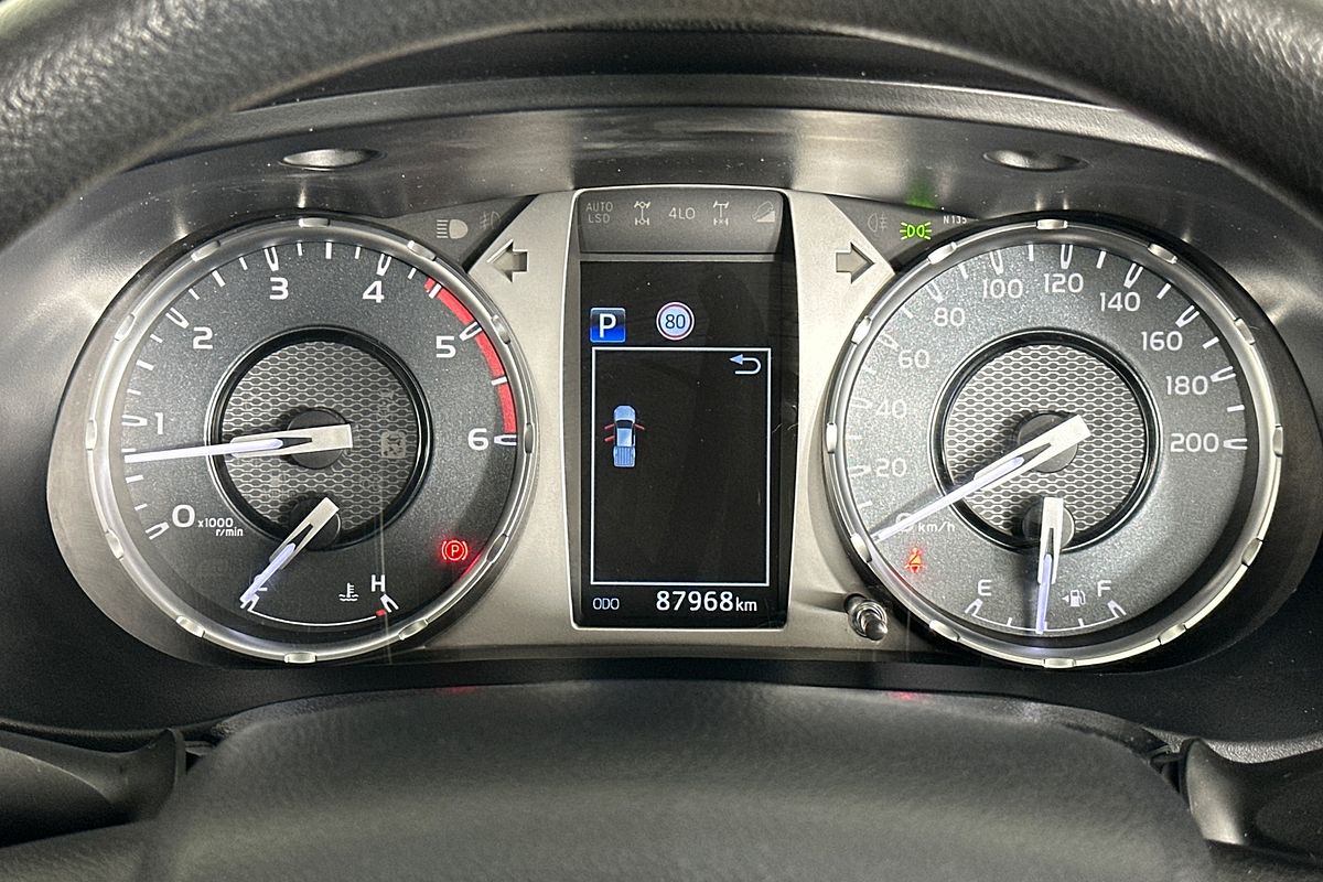 2020 Toyota HILUX SR (4x4) GUN126R FACELIFT 4X4