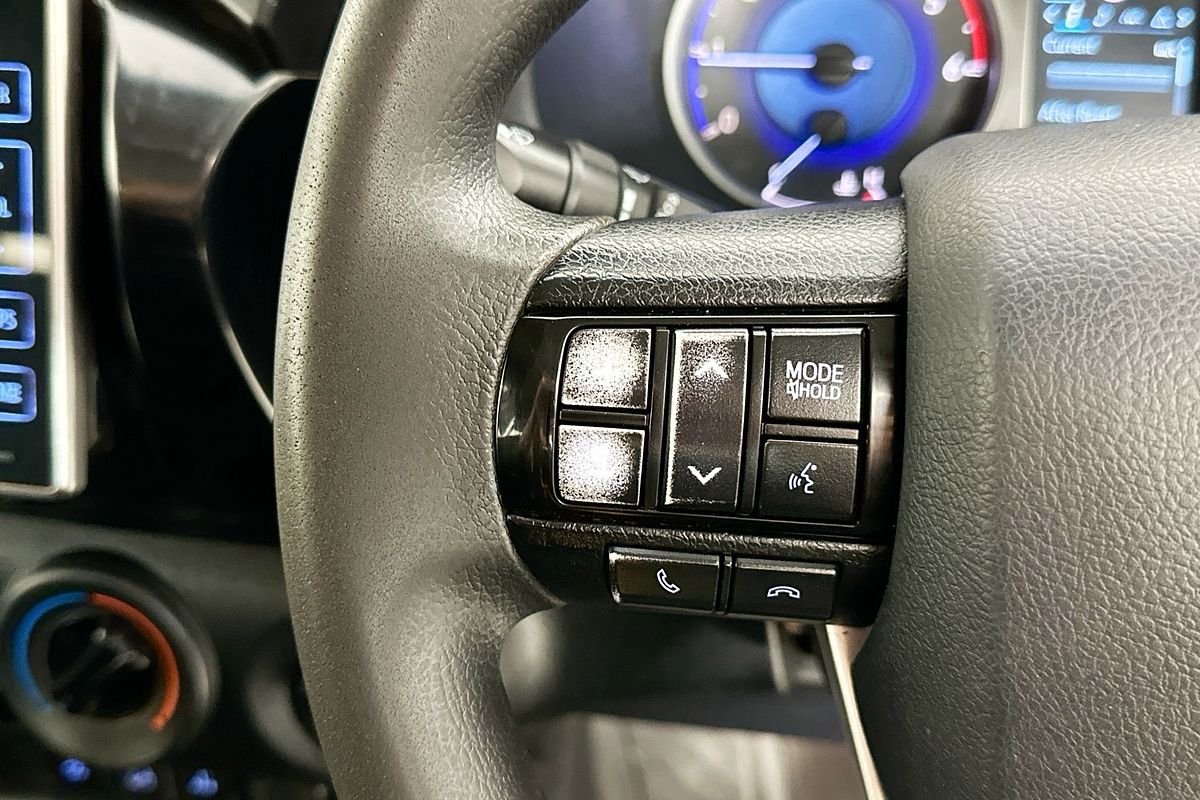 2023 Toyota HILUX SR (4x4) GUN126R 4X4