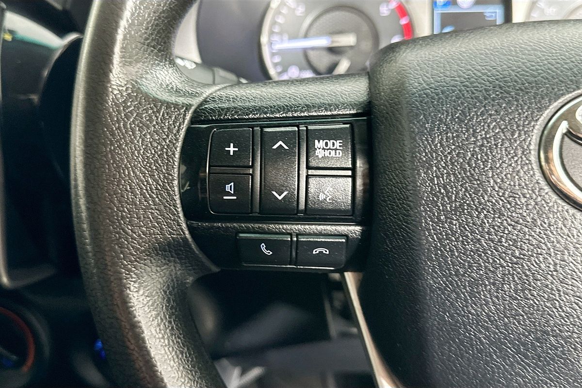 2021 Toyota HILUX SR (4x4) GUN126R 4X4