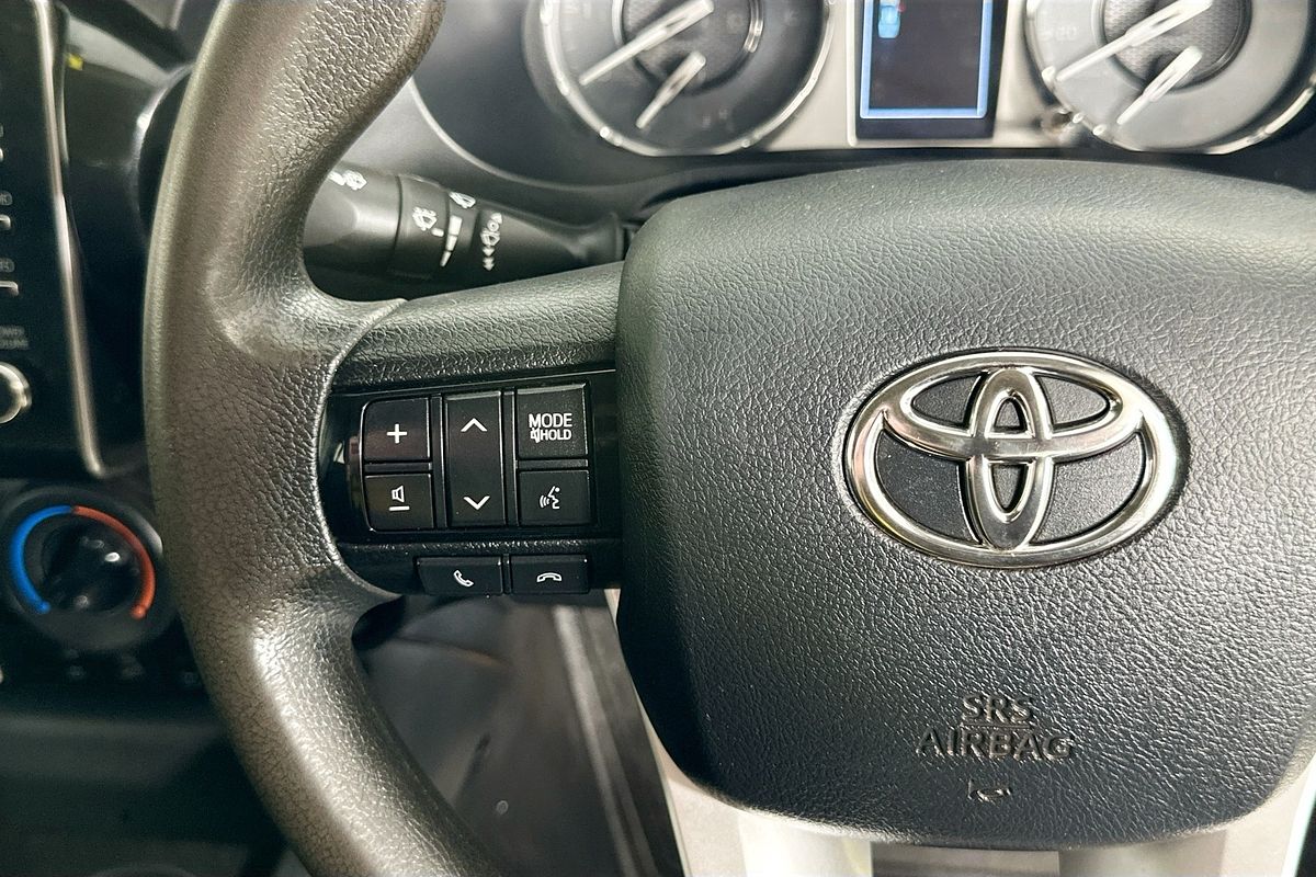 2023 Toyota HILUX SR (4x4) GUN126R 4X4