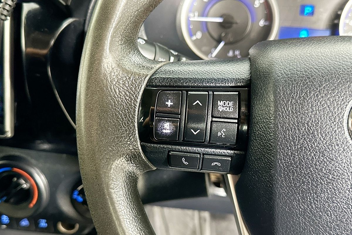 2019 Toyota HILUX SR (4x4) GUN126R MY19 4X4