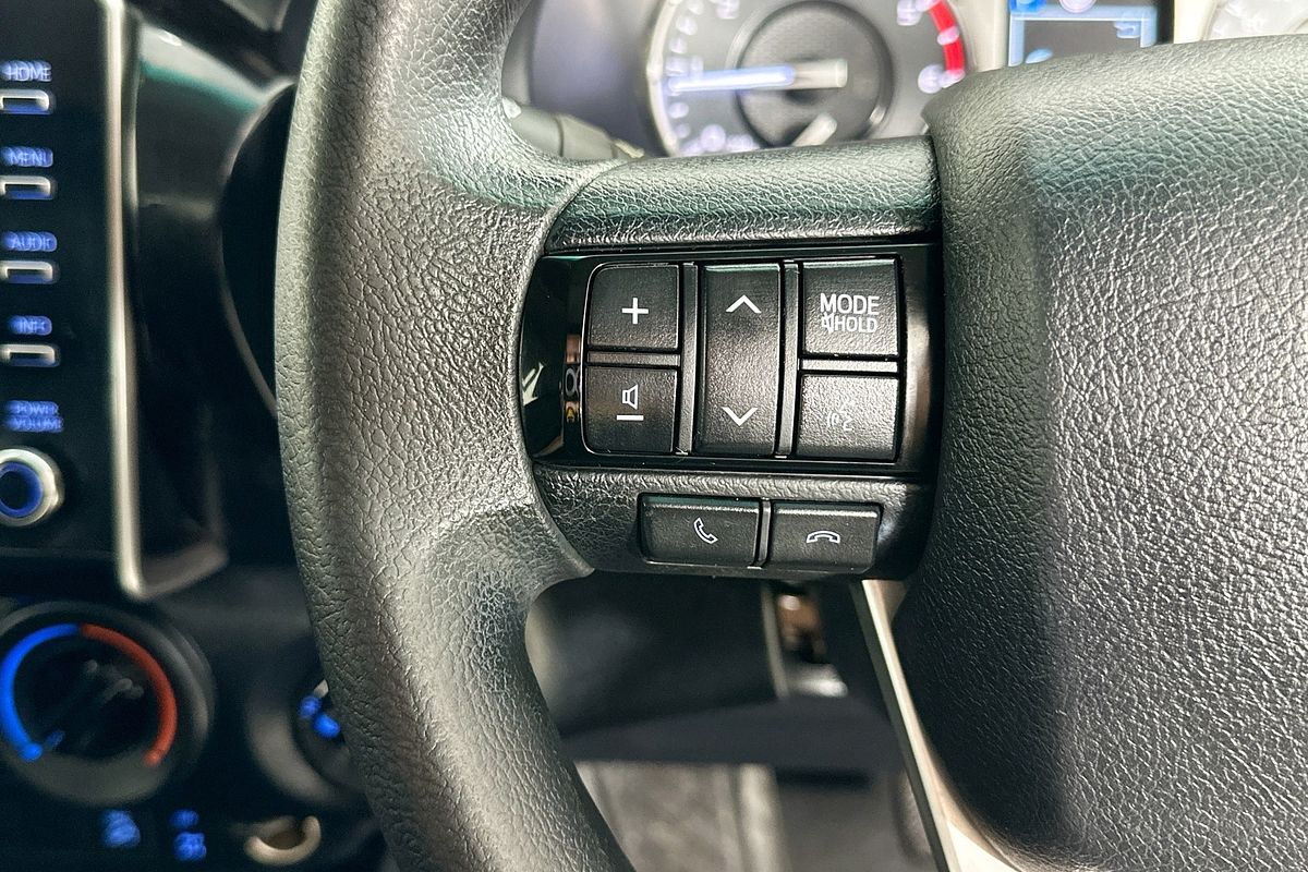 2021 Toyota HILUX SR (4x4) GUN126R 4X4