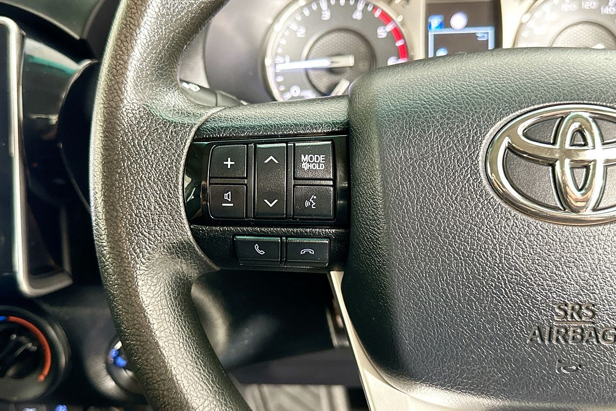 2021 Toyota HILUX SR (4x4) GUN126R FACELIFT 4X4