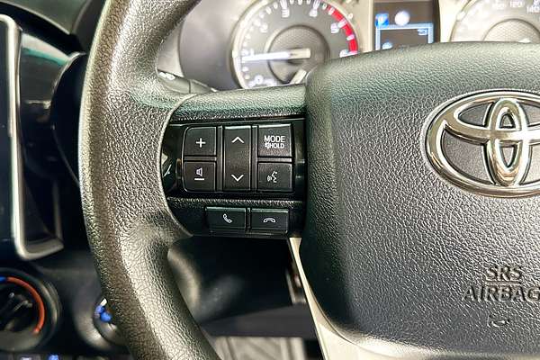 2021 Toyota HILUX SR (4x4) GUN126R FACELIFT 4X4