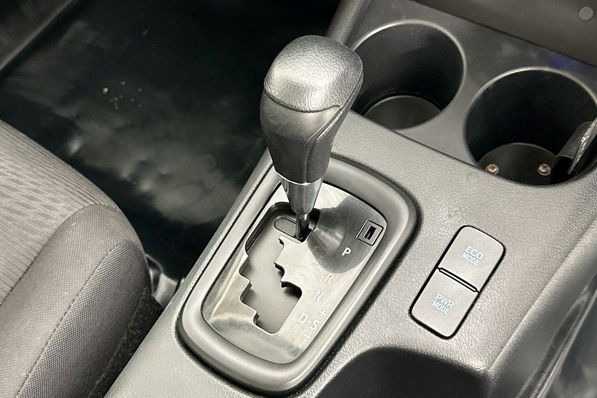 2019 Toyota HILUX SR (4x4) GUN126R MY19 4X4