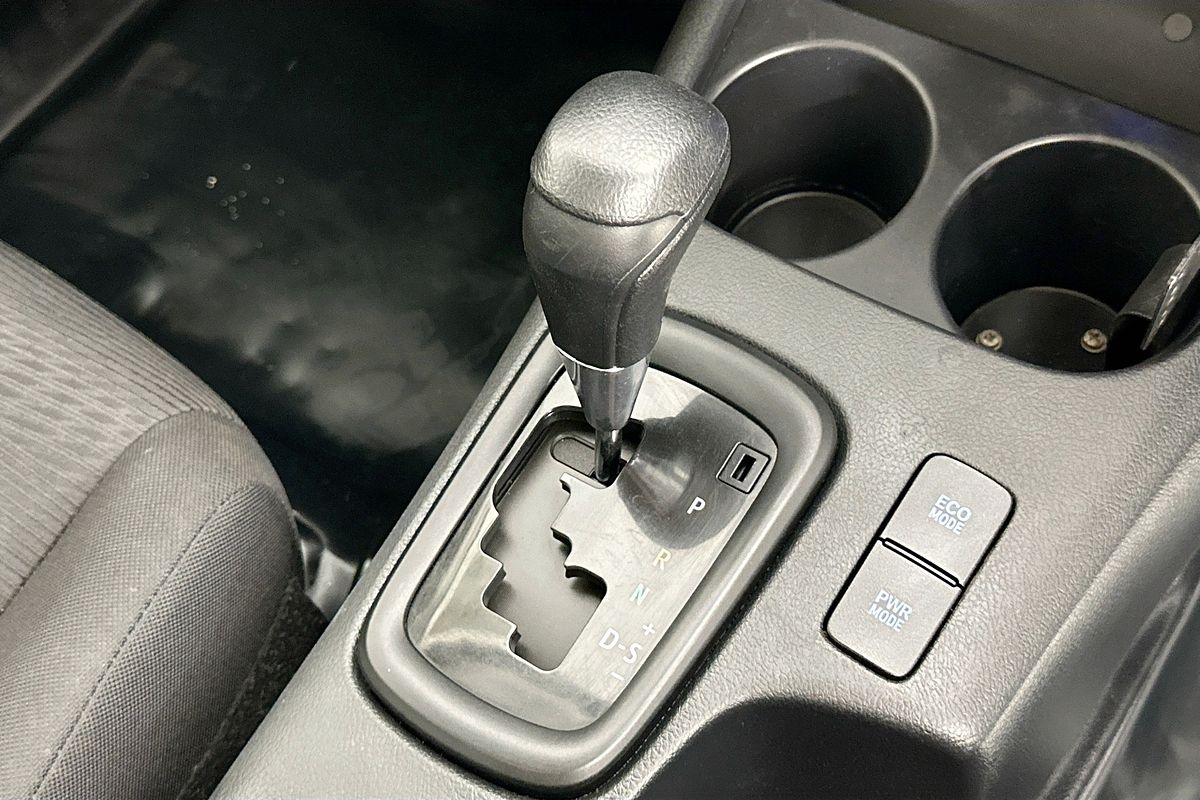 2019 Toyota HILUX SR (4x4) GUN126R MY19 4X4