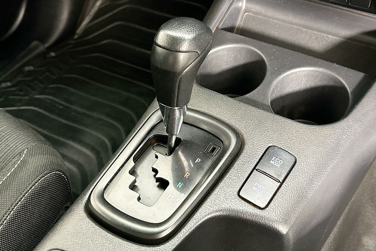 2020 Toyota HILUX SR (4x4) GUN126R MY19 UPGRADE 4X4