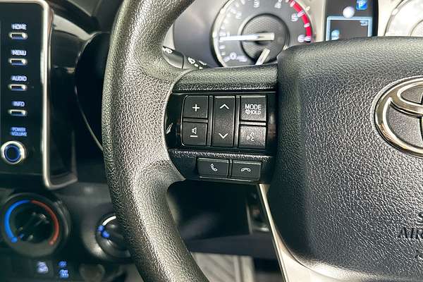 2022 Toyota HILUX SR (4x4) GUN126R 4X4
