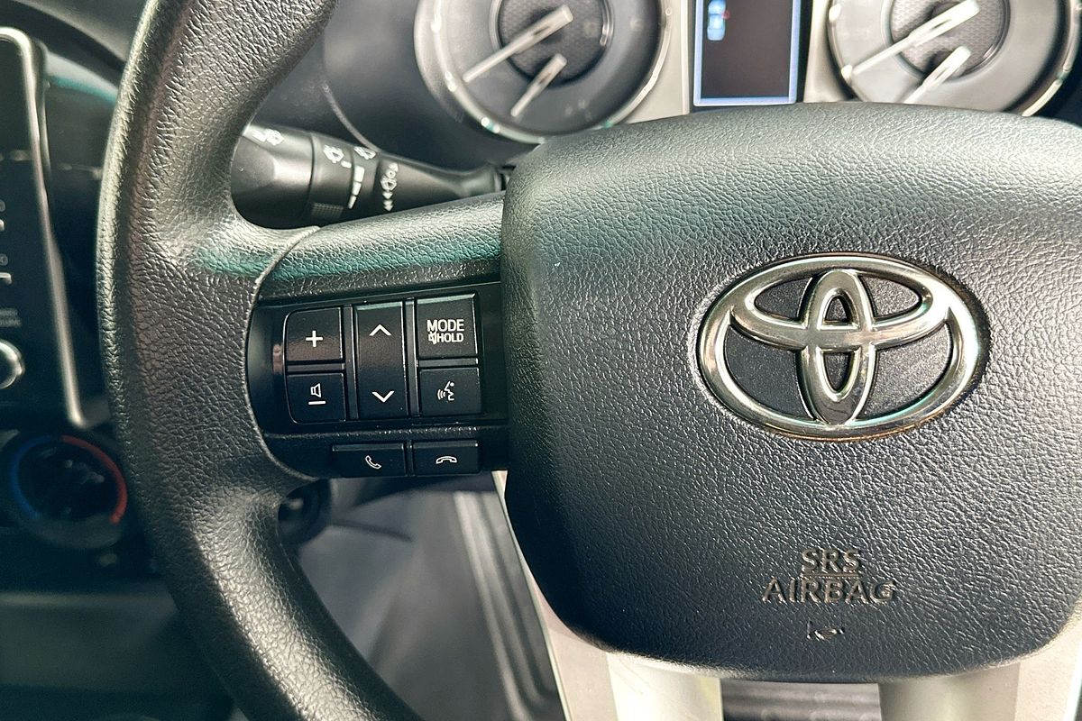 2021 Toyota HILUX SR (4x4) GUN126R FACELIFT 4X4