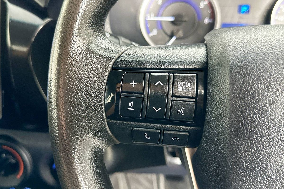 2018 Toyota HILUX SR (4x4) GUN126R MY17 4X4