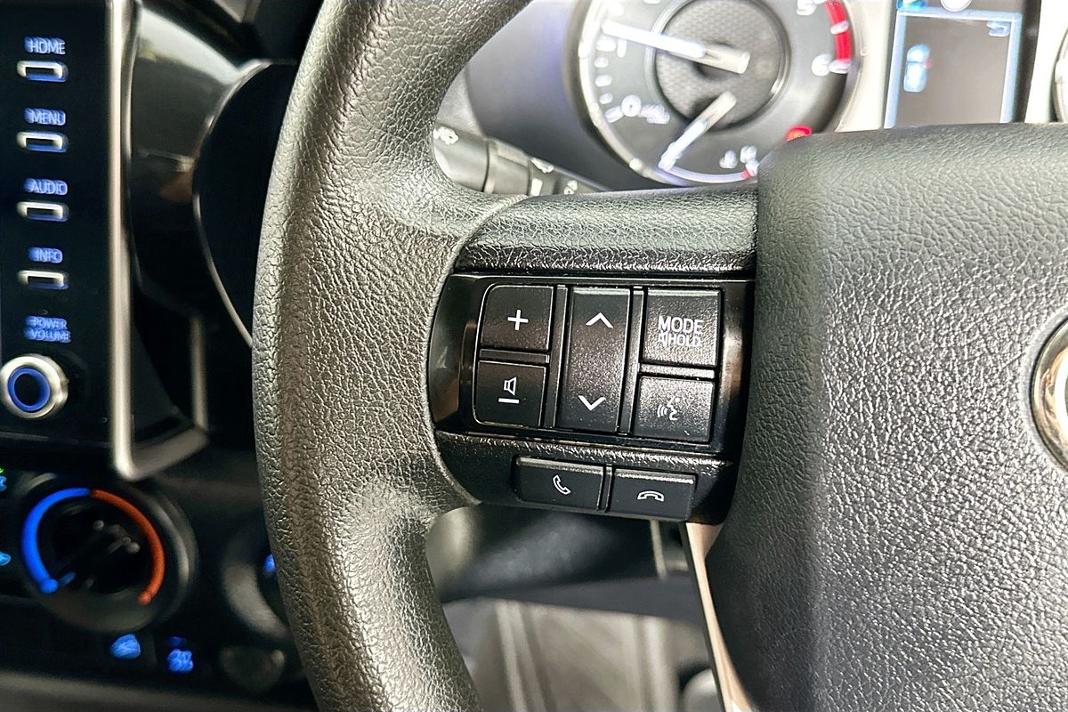 2021 Toyota HILUX SR (4x4) GUN126R 4X4