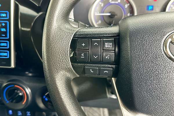 2019 Toyota HILUX SR (4x4) GUN126R MY19 4X4