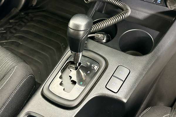 2024 Toyota HILUX SR (4x4) GUN126R 4X4