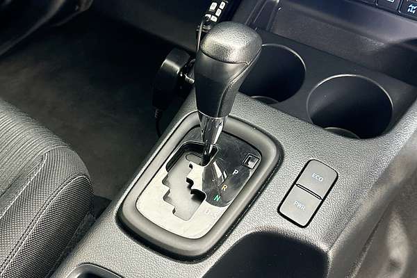 2023 Toyota HILUX SR (4x4) GUN126R 4X4