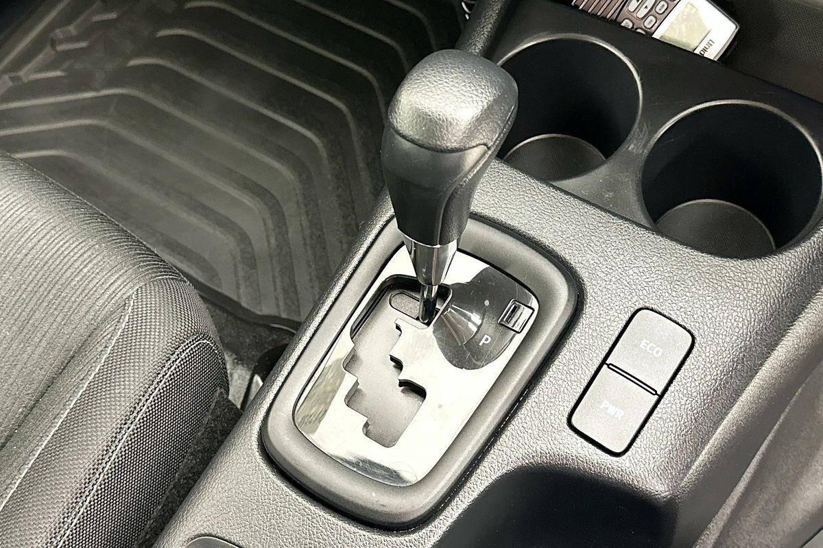 2023 Toyota HILUX SR (4x4) GUN126R 4X4