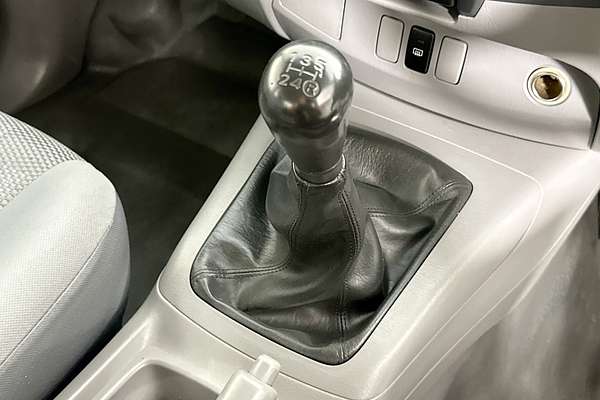 2011 Toyota HILUX SR KUN16R MY12 REAR WHEEL DRIVE