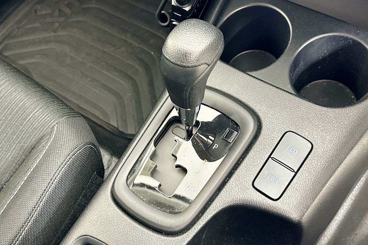 2024 Toyota HILUX SR (4x4) GUN126R 4X4