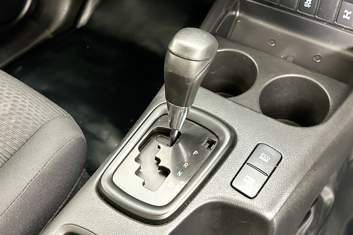 2018 Toyota HILUX SR (4x4) GUN126R MY17 4X4