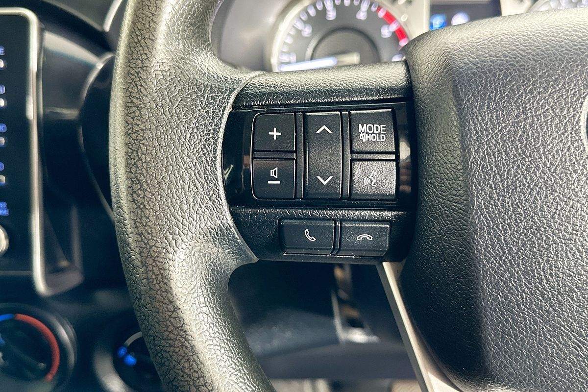 2021 Toyota HILUX SR (4x4) GUN126R FACELIFT 4X4