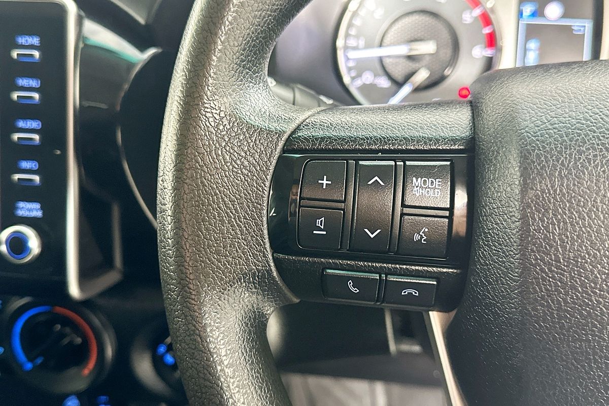 2021 Toyota HILUX SR (4x4) GUN126R FACELIFT 4X4