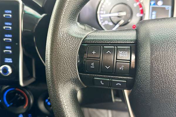 2021 Toyota HILUX SR (4x4) GUN126R FACELIFT 4X4